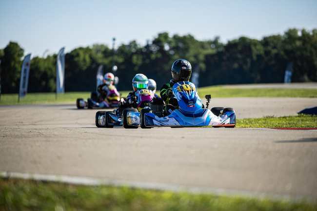 Jett Price, kart 815, mid-pack